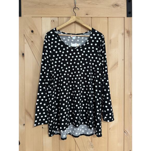 LulaRoe | Lynnae Long Sleeve Black Polkadot Top NWT | Size 2XL (22-24) - Picture 1 of 8